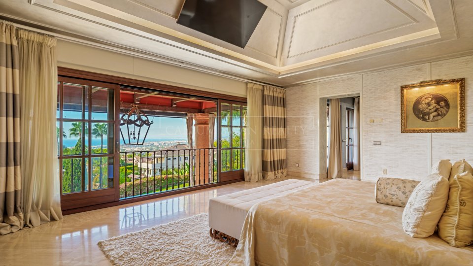 Marbella Golden Mile, Manoir exquis avec vue imprenable à Sierra Blanca, Marbella