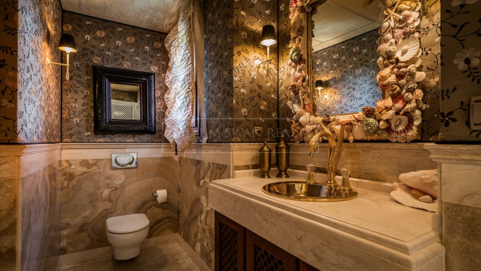 Marbella Golden Mile, Manoir exquis avec vue imprenable à Sierra Blanca, Marbella