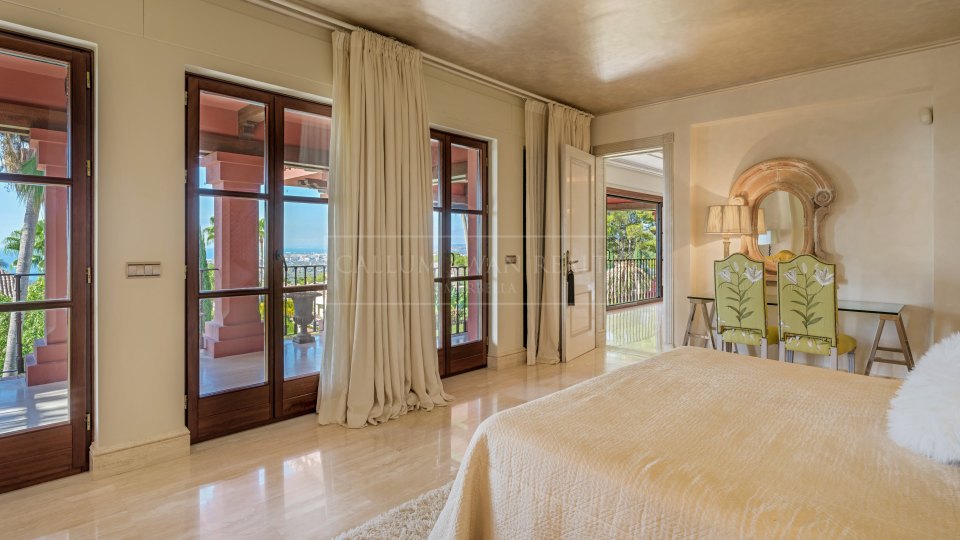 Marbella Golden Mile, Manoir exquis avec vue imprenable à Sierra Blanca, Marbella