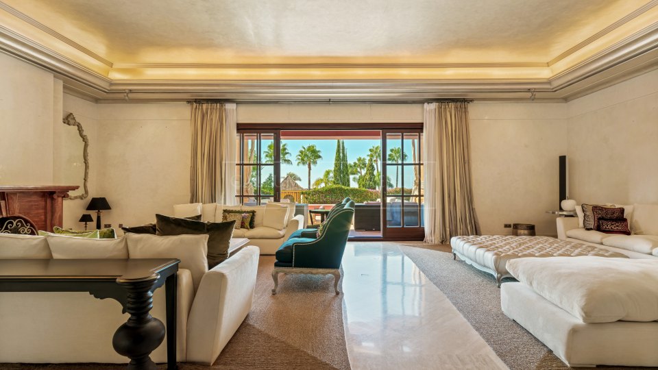 Marbella Golden Mile, Manoir exquis avec vue imprenable à Sierra Blanca, Marbella