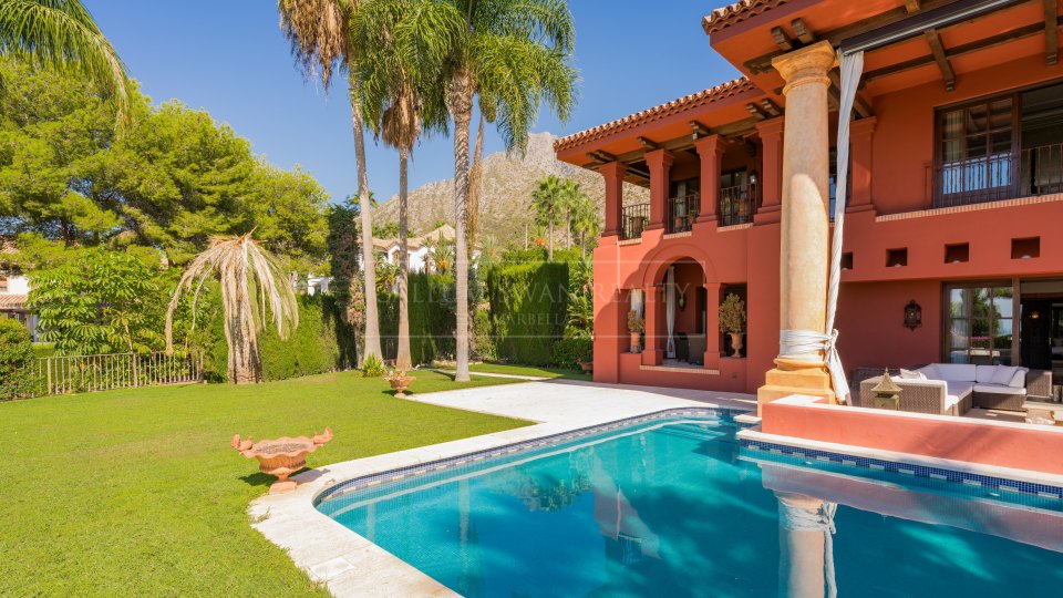 Marbella Golden Mile, Manoir exquis avec vue imprenable à Sierra Blanca, Marbella
