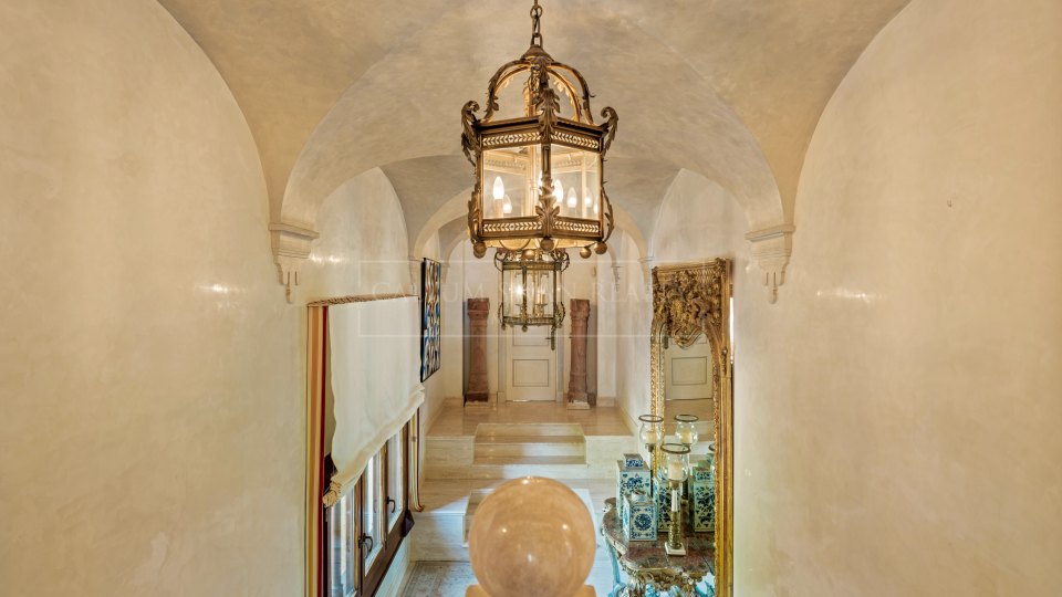 Marbella Golden Mile, Manoir exquis avec vue imprenable à Sierra Blanca, Marbella