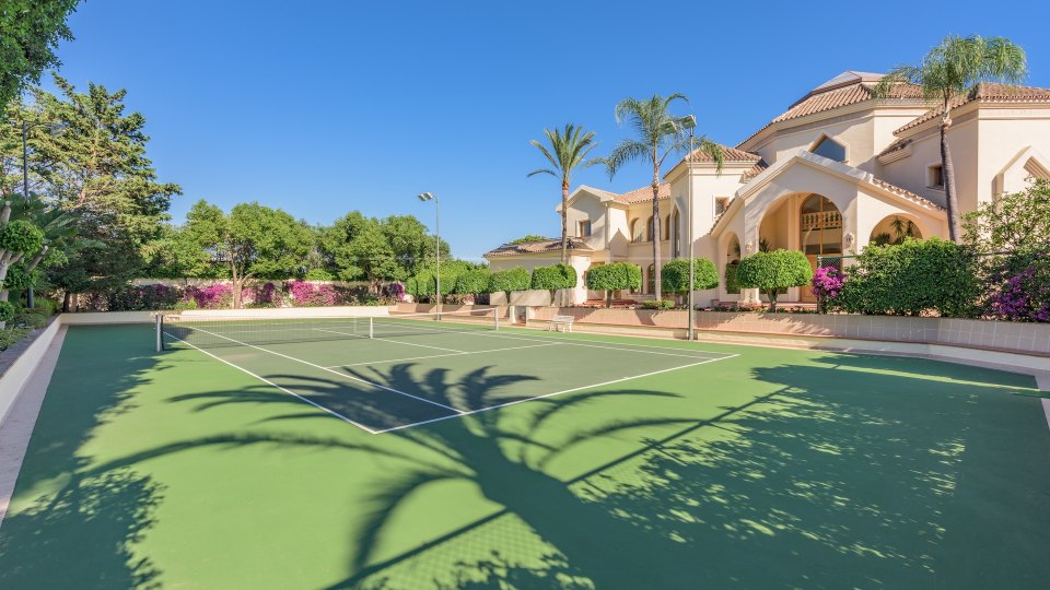 Marbella Golden Mile, Impresionante propiedad, primera línea de playa en Marbella Club