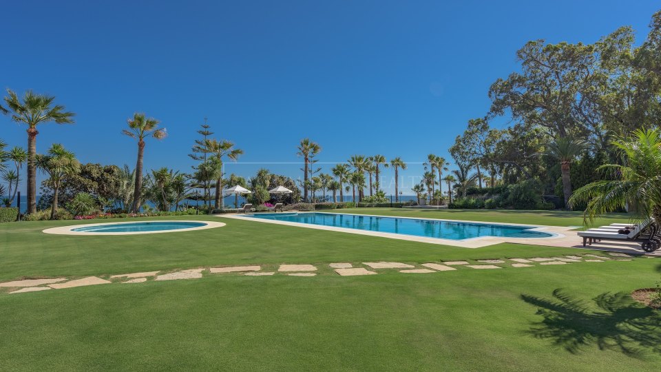 Marbella Golden Mile, Impresionante propiedad, primera línea de playa en Marbella Club
