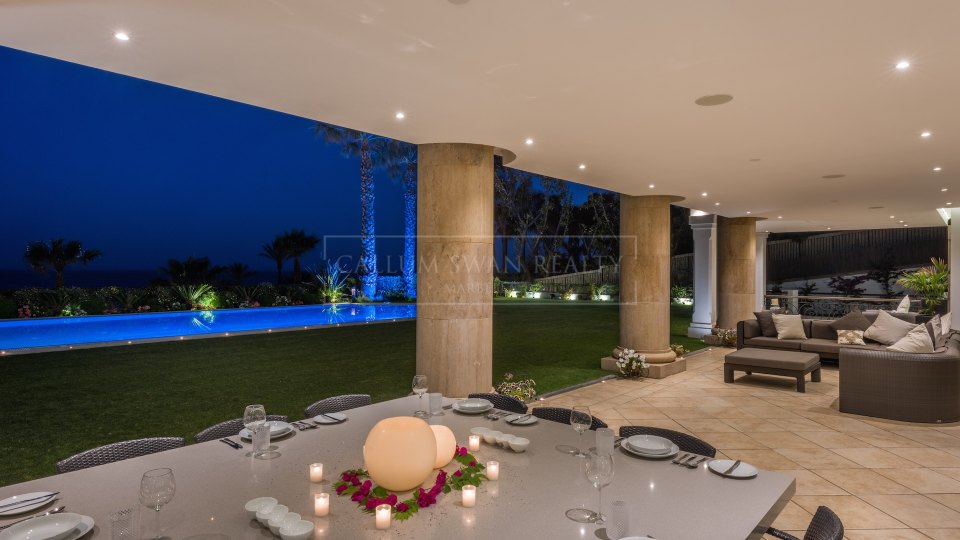Marbella Golden Mile, Impresionante mansion en primera línea de playa en el Marbella Club