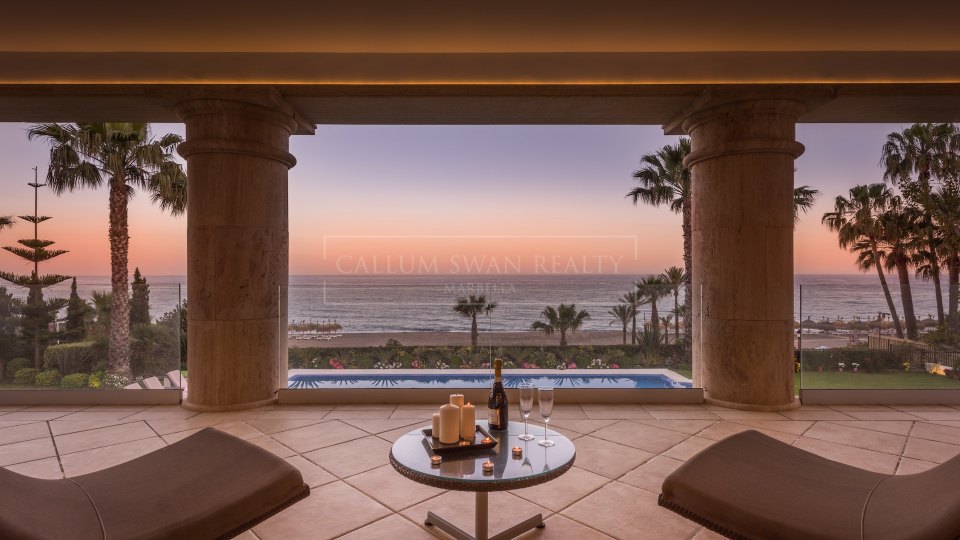Marbella Golden Mile, Impresionante mansion en primera línea de playa en el Marbella Club