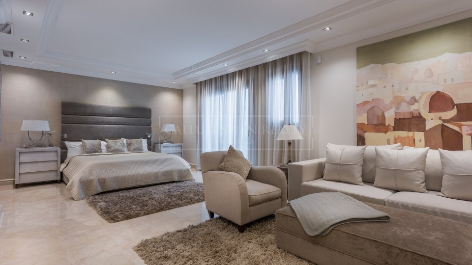 Marbella Golden Mile, Impresionante mansion en primera línea de playa en el Marbella Club