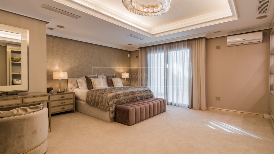 Marbella Golden Mile, Impresionante mansion en primera línea de playa en el Marbella Club