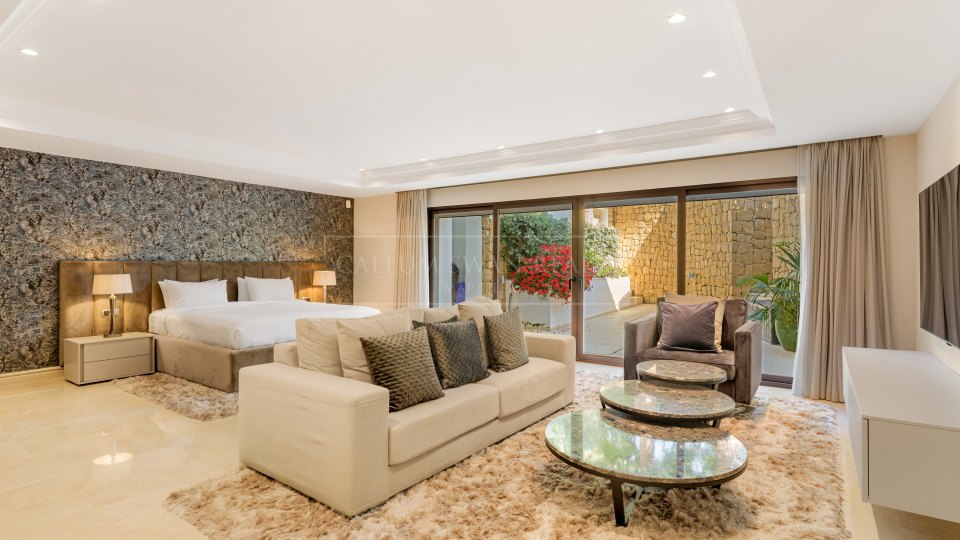 Marbella Golden Mile, Impresionante mansion en primera línea de playa en el Marbella Club