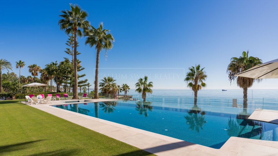 Marbella Golden Mile, Impresionante mansion en primera línea de playa en el Marbella Club
