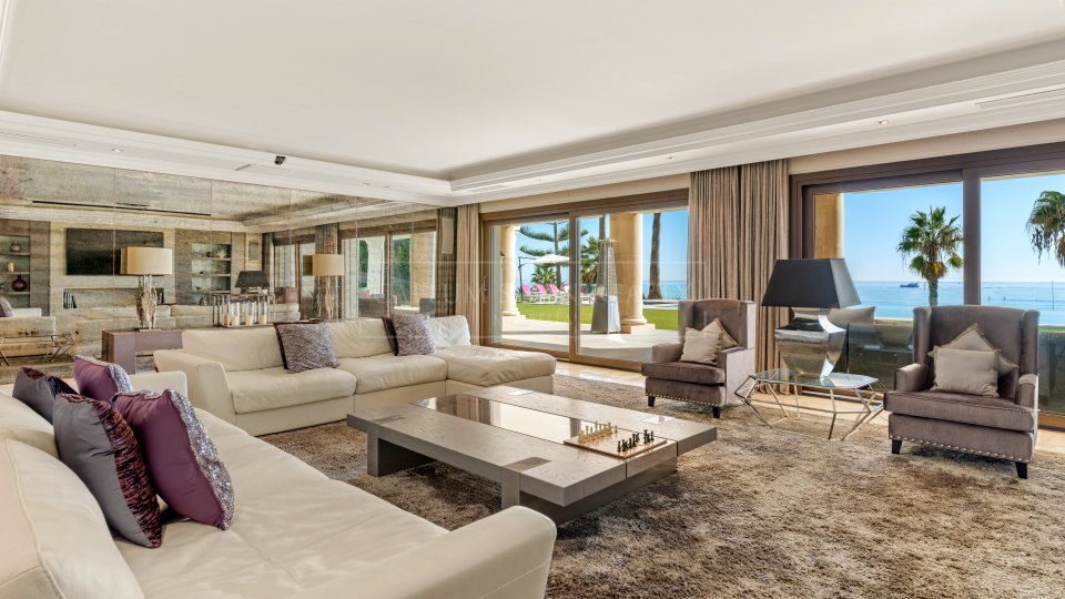 Marbella Golden Mile, Impresionante mansion en primera línea de playa en el Marbella Club