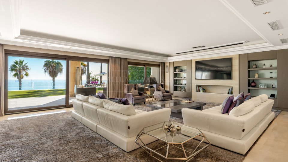 Marbella Golden Mile, Impresionante mansion en primera línea de playa en el Marbella Club