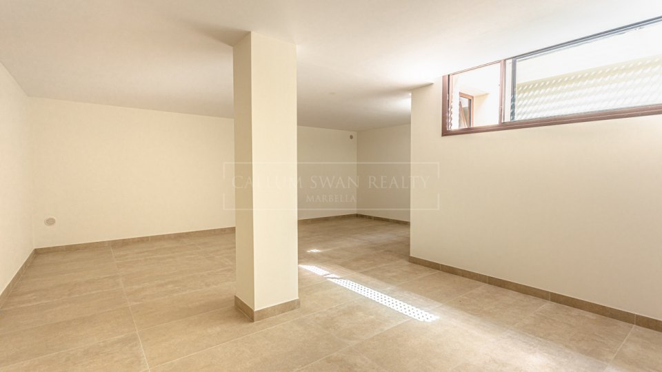 Benahavis, La Alquería, Benahavís - Exceptional Villa for Sale with Panoramic Views