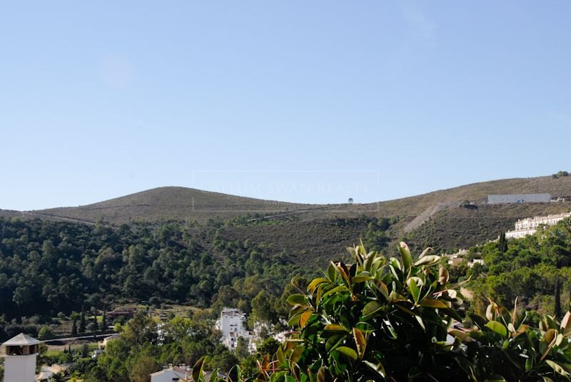 Benahavis, Terrain unique à vendre au centre-ville de Benahavis