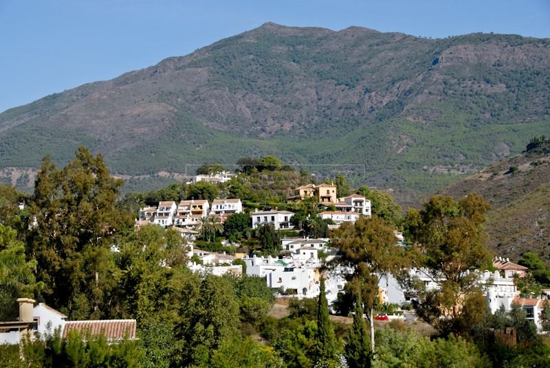 Benahavis, Terrain unique à vendre au centre-ville de Benahavis