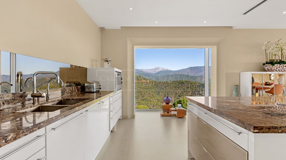 Benahavis, Villa de lujo con vistas panorámicas al mar en La Zagaleta, Marbella