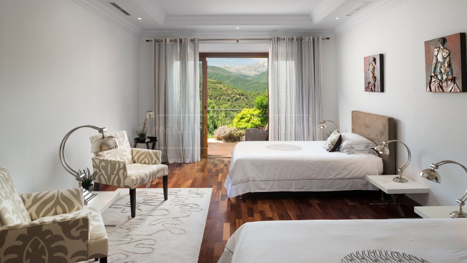 Benahavis, Villa de lujo con vistas panorámicas al mar en La Zagaleta, Marbella