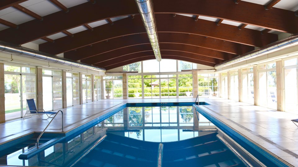 Marbella Golden Mile, Prime position luxury apartment in La Trinidad, Golden Mile