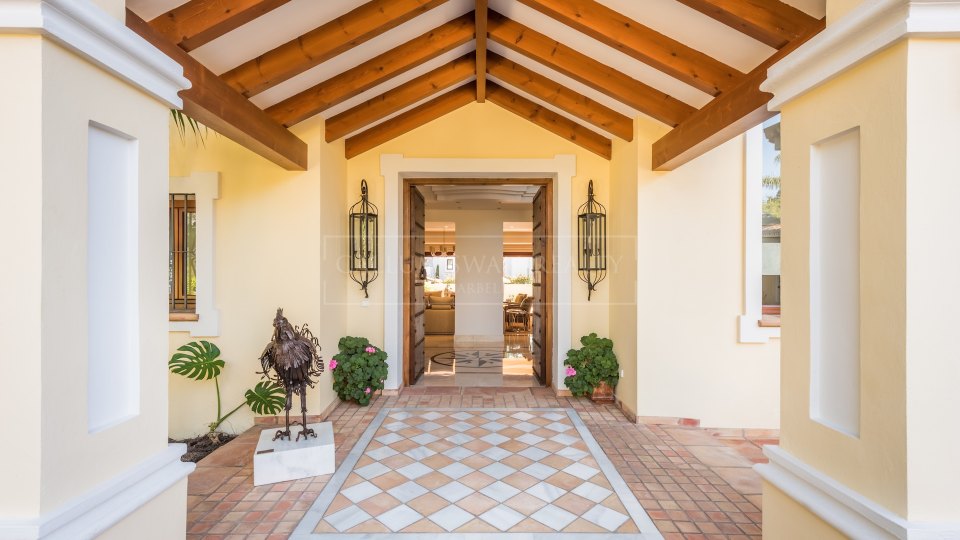 Marbella Golden Mile, Villa in Marbella Club, walking distance to the beach on Marbella's Golden Mile