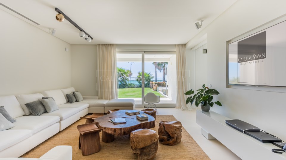 Marbella Golden Mile, Experience beachfront elegance on Marbella’s Golden Mile available for rent