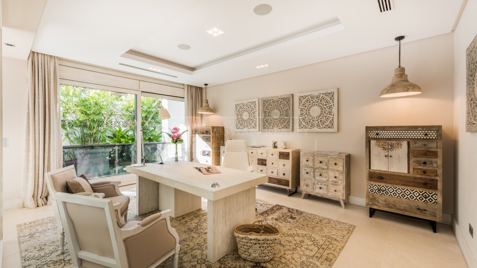 Marbella Golden Mile, Villa de Lujo en Marbella Club, en la Milla de Oro