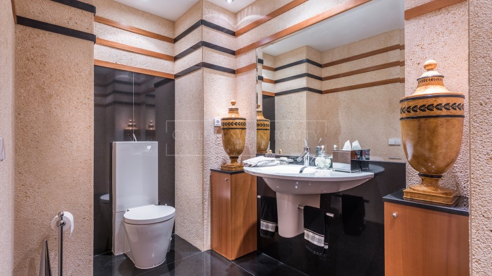 Nueva Andalucia, Superbe penthouse en vente en première ligne du Royal Las Brisas Golf