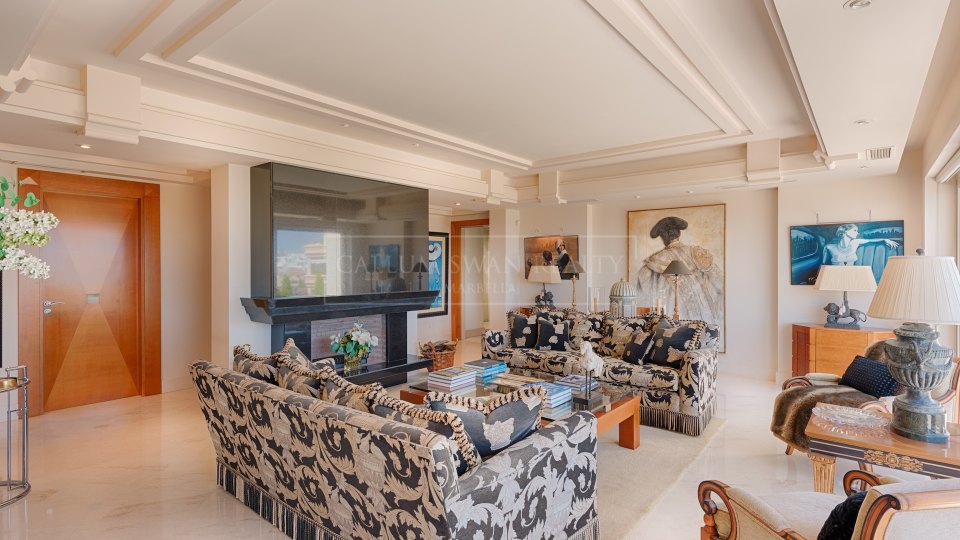 Nueva Andalucia, Superbe penthouse en vente en première ligne du Royal Las Brisas Golf