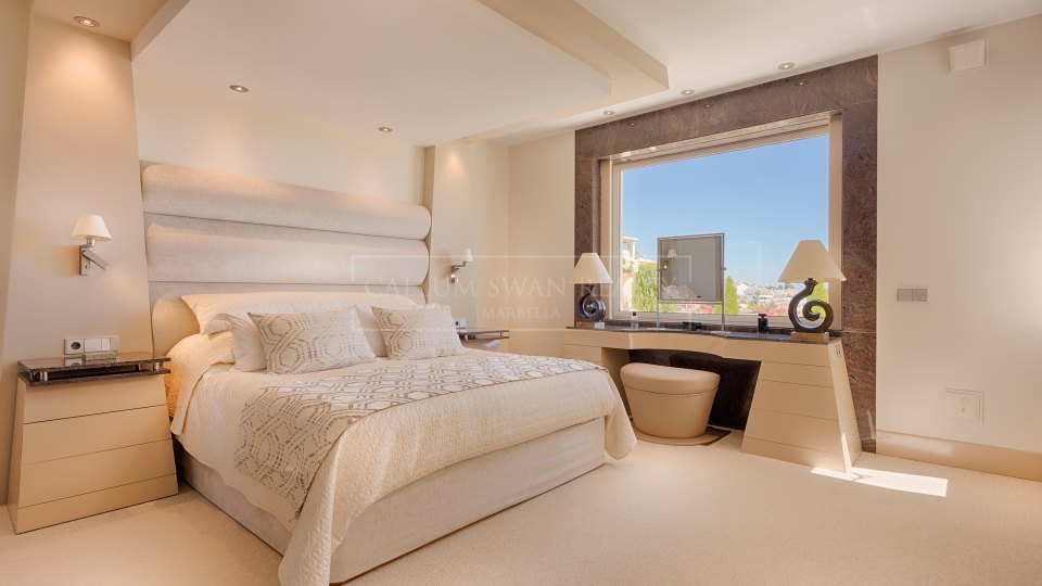Nueva Andalucia, Superbe penthouse en vente en première ligne du Royal Las Brisas Golf