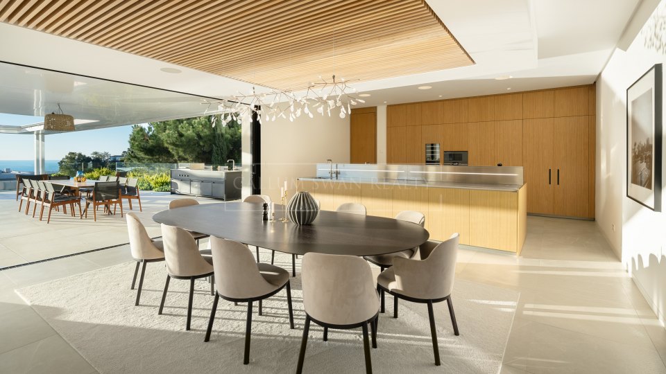 Benahavis, Contemporary Villa with Sea Views in El Madroñal, Benahavís