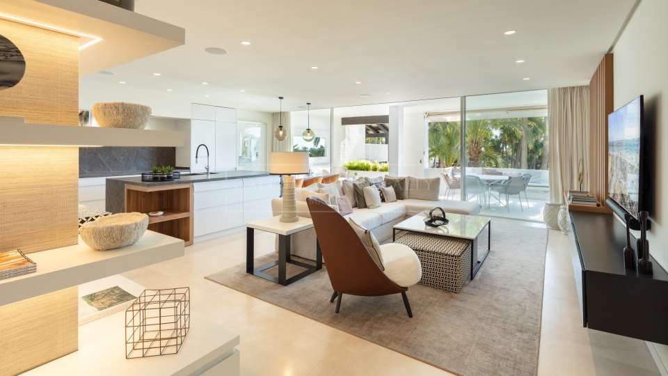 Marbella Golden Mile, Penthouse duplex de luxe élégant à Marina Puente Romano