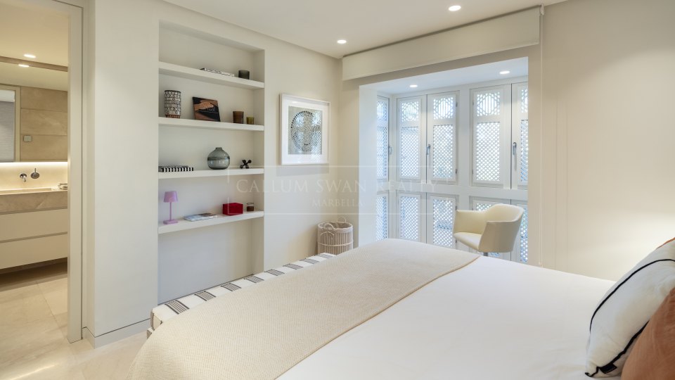 Marbella Golden Mile, Penthouse duplex de luxe élégant à Marina Puente Romano