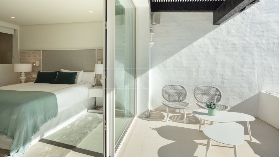 Marbella Golden Mile, Penthouse duplex de luxe élégant à Marina Puente Romano