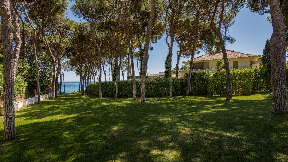 Marbella Golden Mile, Villa au Marbella Club en bord de mer avec charme andalou