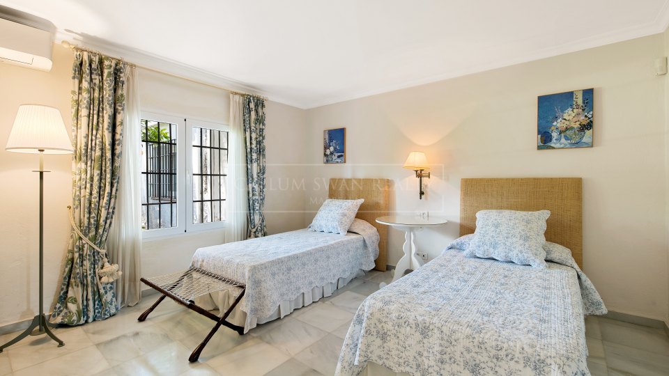 Marbella Golden Mile, Villa au Marbella Club en bord de mer avec charme andalou