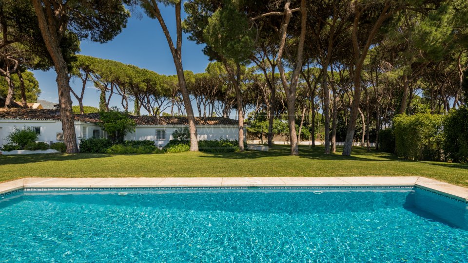 Marbella Golden Mile, Villa au Marbella Club en bord de mer avec charme andalou