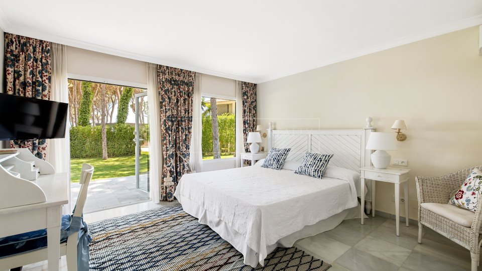 Marbella Golden Mile, Villa au Marbella Club en bord de mer avec charme andalou