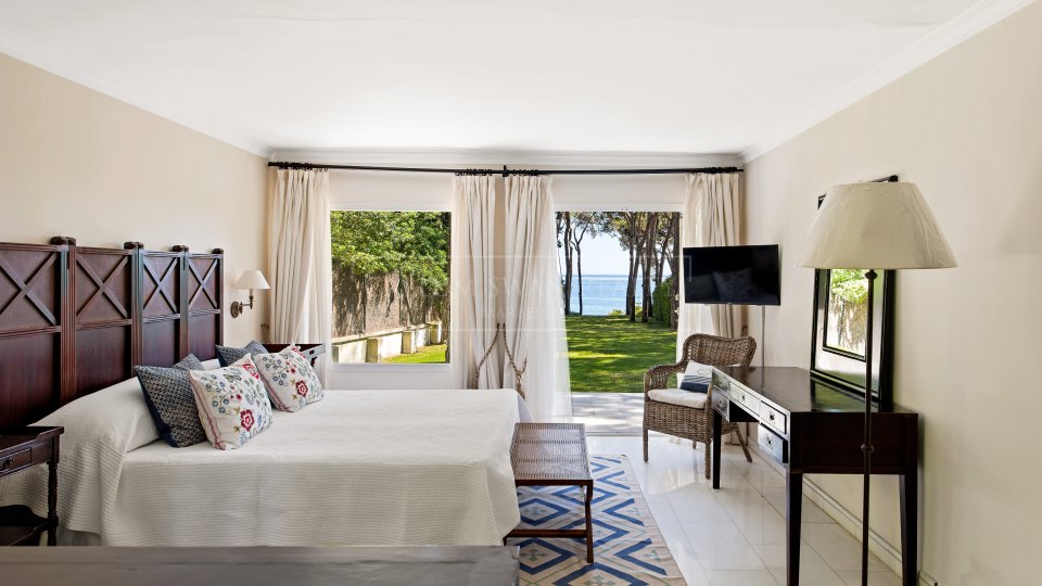 Marbella Golden Mile, Villa au Marbella Club en bord de mer avec charme andalou