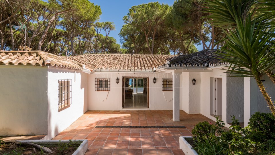 Marbella Golden Mile, Villa au Marbella Club en bord de mer avec charme andalou
