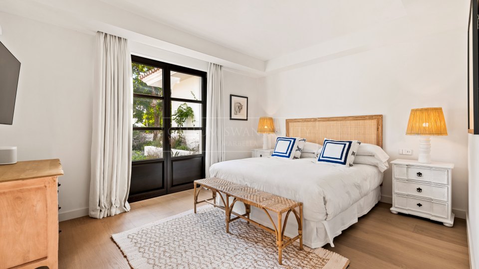 Marbella Golden Mile, Beautiful family villa, with the charming style of Marbella Club