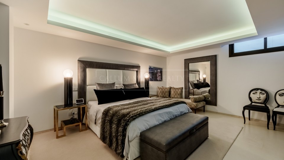 Nueva Andalucia, Villa contemporaine avec vue sur la mer à Nueva Andalucía