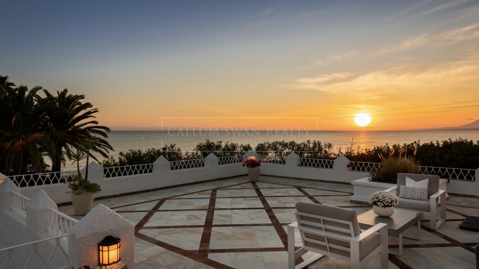 Marbella Est, Superbe et unique domaine en bord de mer à Marbella
