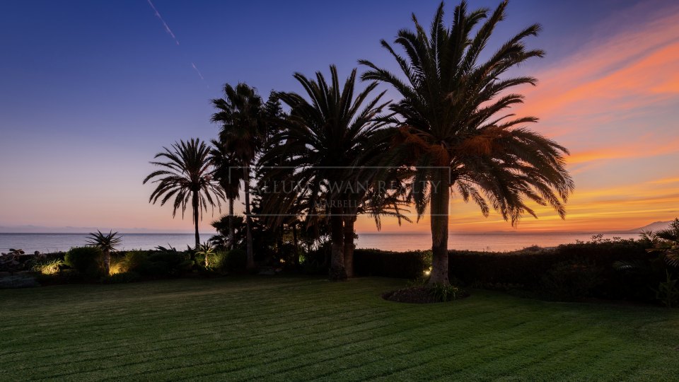 Marbella Est, Superbe et unique domaine en bord de mer à Marbella