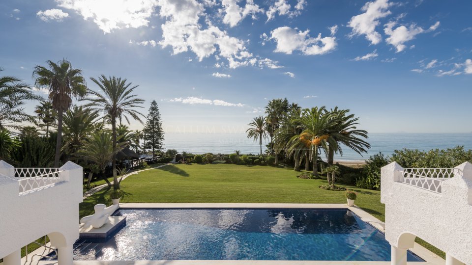 Marbella Est, Superbe et unique domaine en bord de mer à Marbella