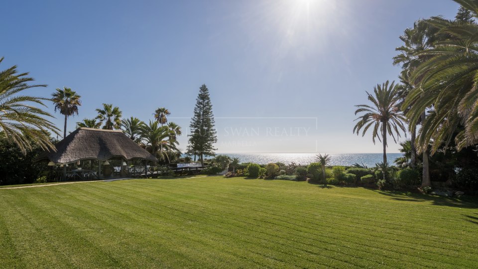 Marbella Est, Superbe et unique domaine en bord de mer à Marbella