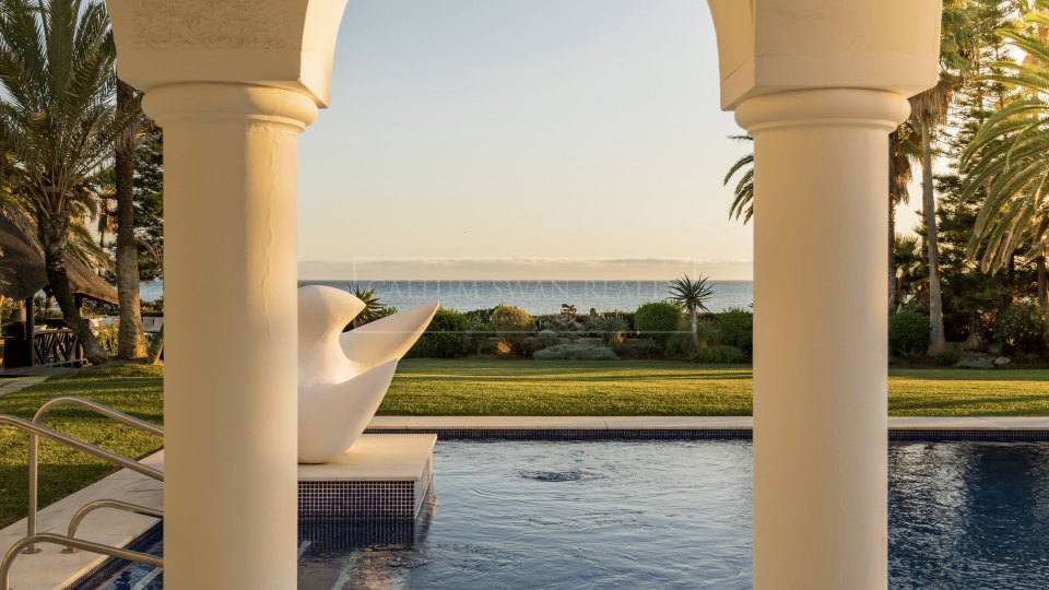 Marbella Est, Superbe et unique domaine en bord de mer à Marbella