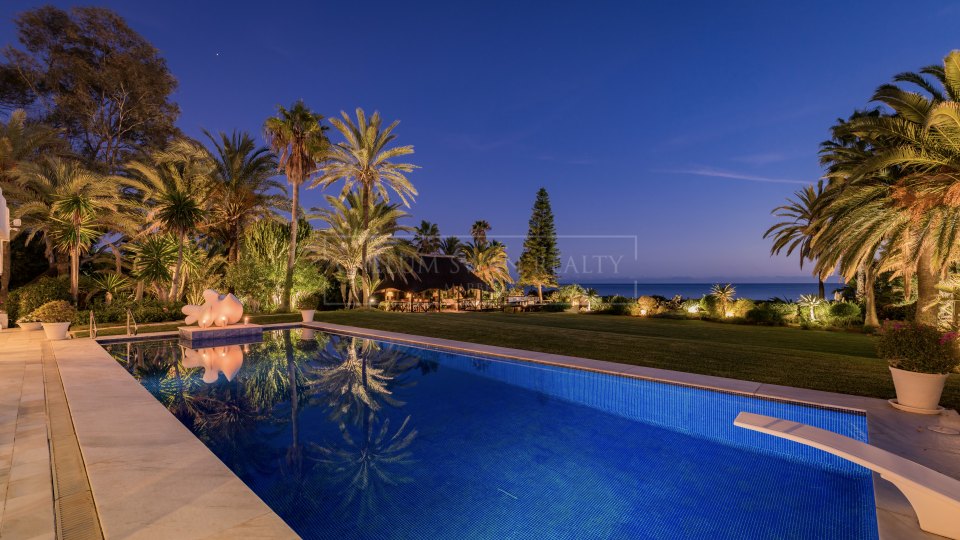 Marbella Est, Superbe et unique domaine en bord de mer à Marbella