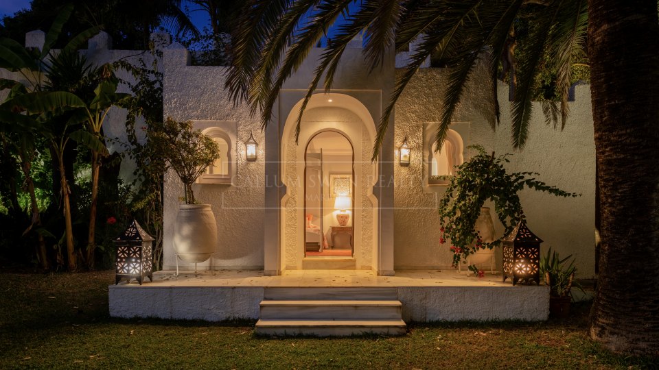 Marbella Est, Superbe et unique domaine en bord de mer à Marbella