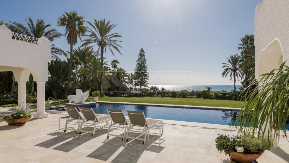 Marbella Est, Superbe et unique domaine en bord de mer à Marbella