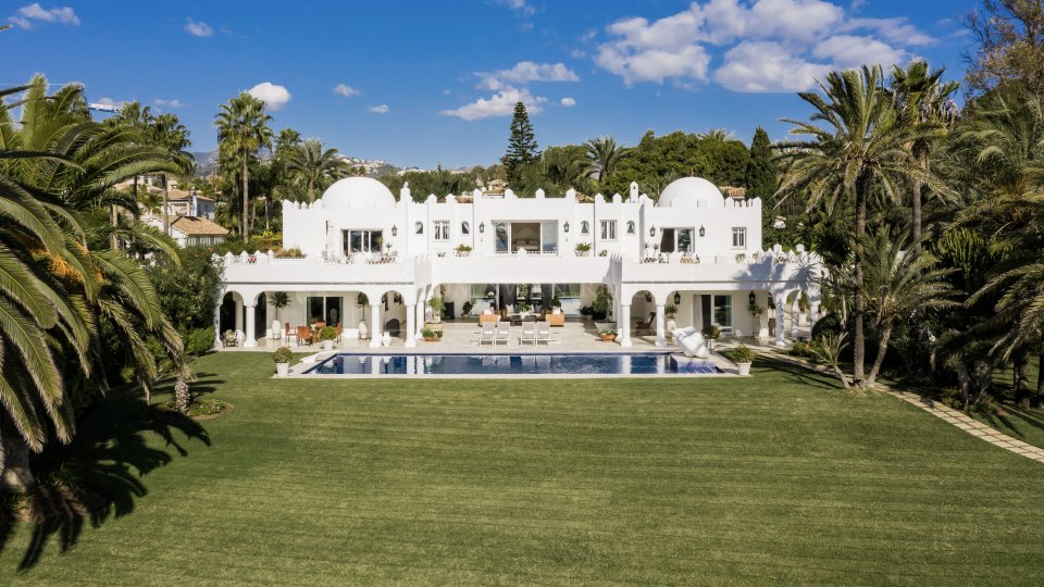 Marbella Est, Superbe et unique domaine en bord de mer à Marbella