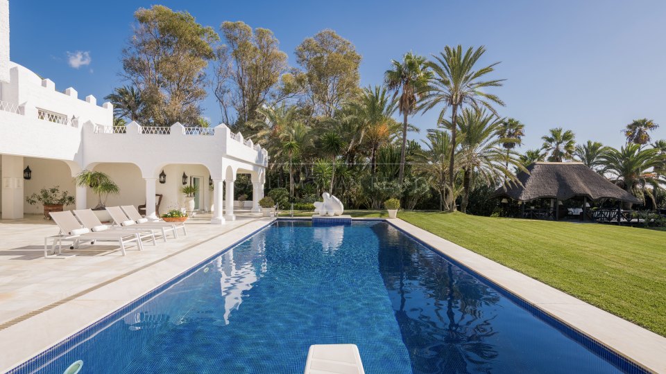 Marbella Est, Superbe et unique domaine en bord de mer à Marbella